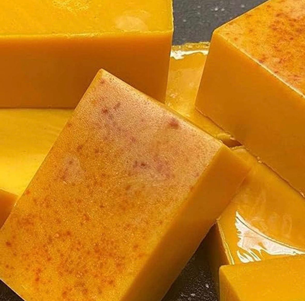 GoldenCleanse™ - Jabón de cúrcuma 🧼